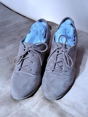 Dr. Scholl's Women's Gray Suede Lace-Up Ankle Booties